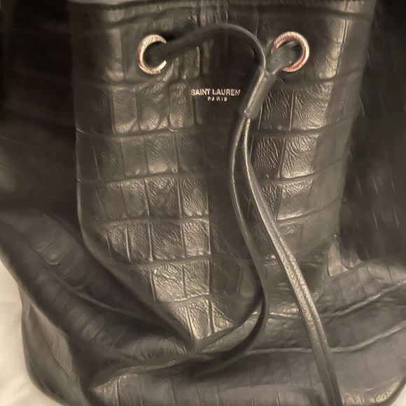 Saint Laurent Croc embossed Emmanuelle bucket bag - Picture 2 of 7